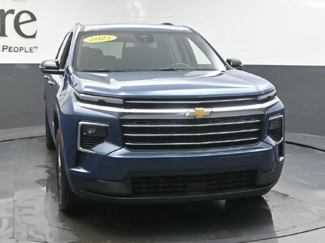 Used 2025 Chevrolet Traverse LT FWD image 58