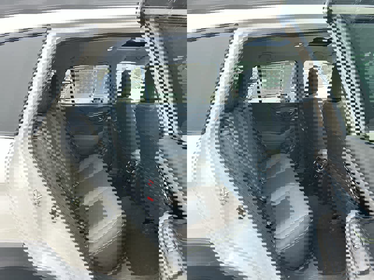 Used 2025 Subaru Outback Onyx Edition image 26