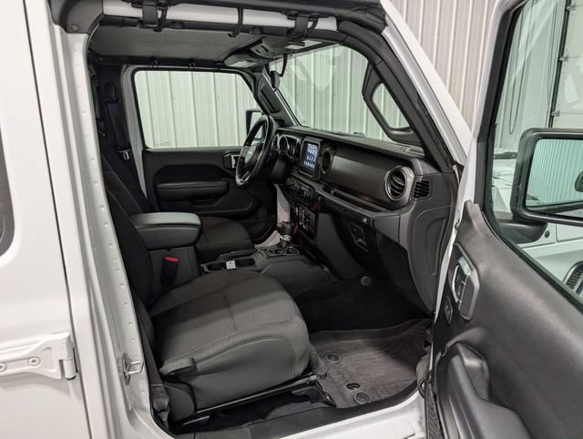 Used 2022 Jeep Wrangler Unlimited Sport AWD/4WD image 25