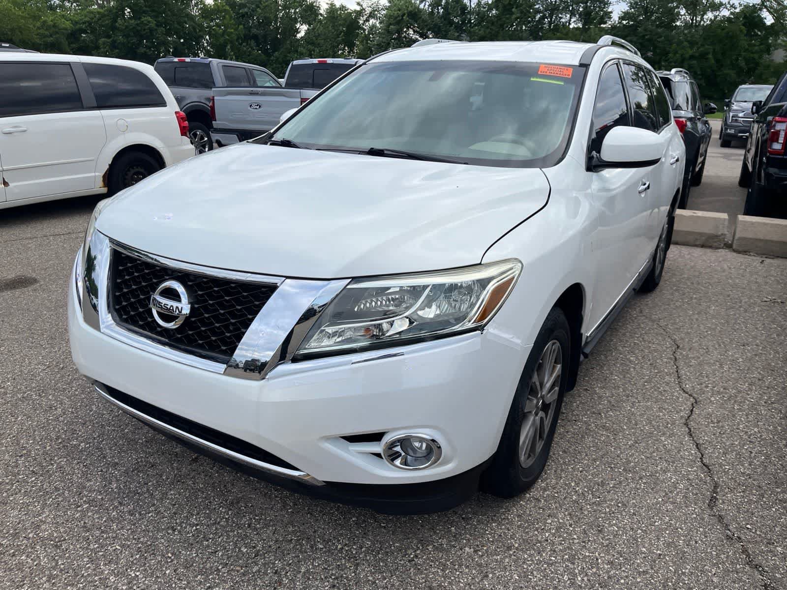 Used 2014 Nissan Pathfinder SL w/ SL Tech Package AWD/4WD video 2
