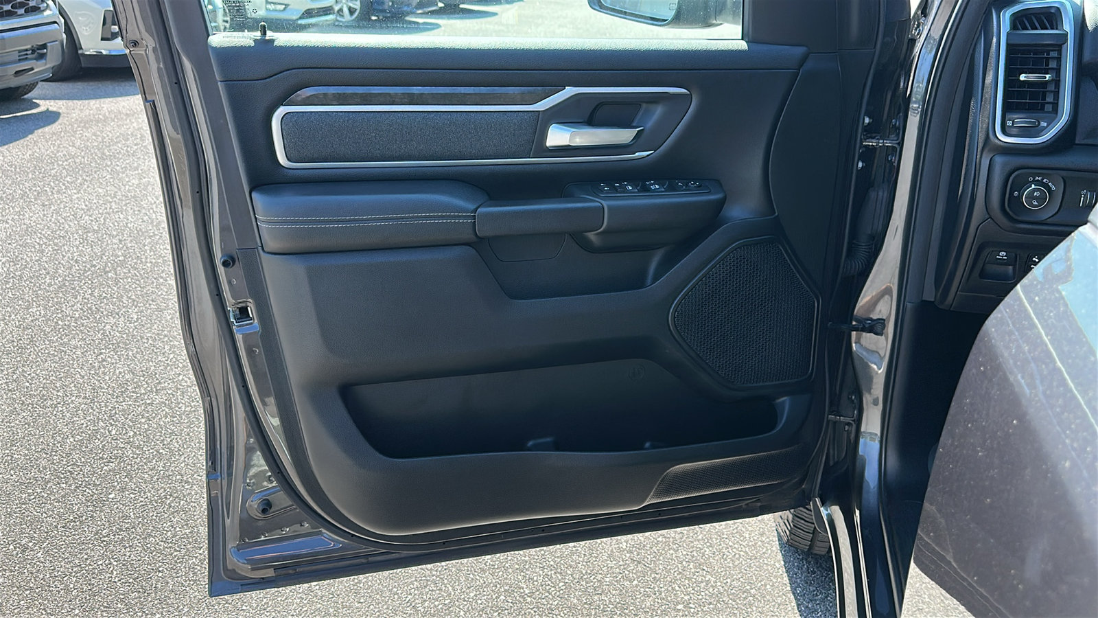 Used 2020 RAM 1500 Big Horn AWD/4WD image 15