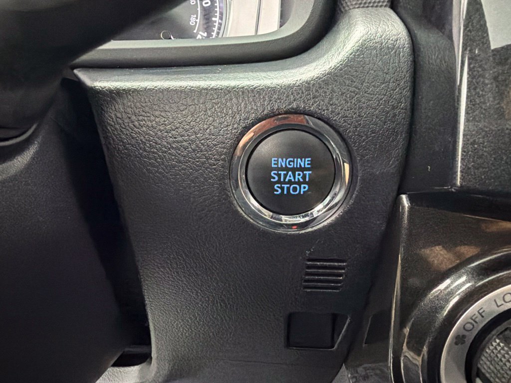 Used 2020 Toyota 4Runner Venture w/ Moonroof Package AWD/4WD image 19