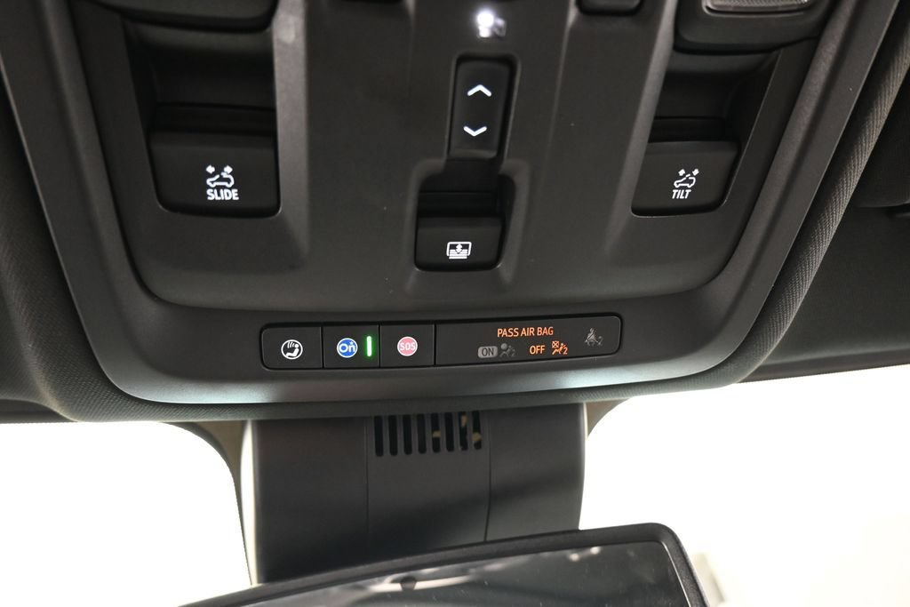 Used 2024 GMC Yukon XL Denali RWD image 38