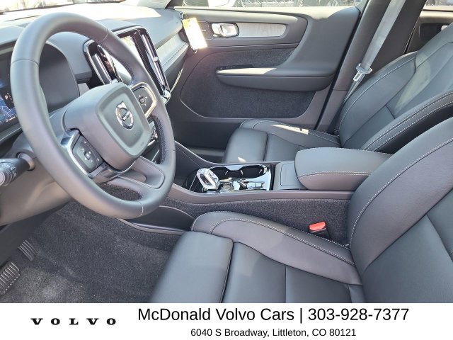 New 2026 Volvo XC40 B5 Ultra w/ Protection Package Premier AWD/4WD image 11