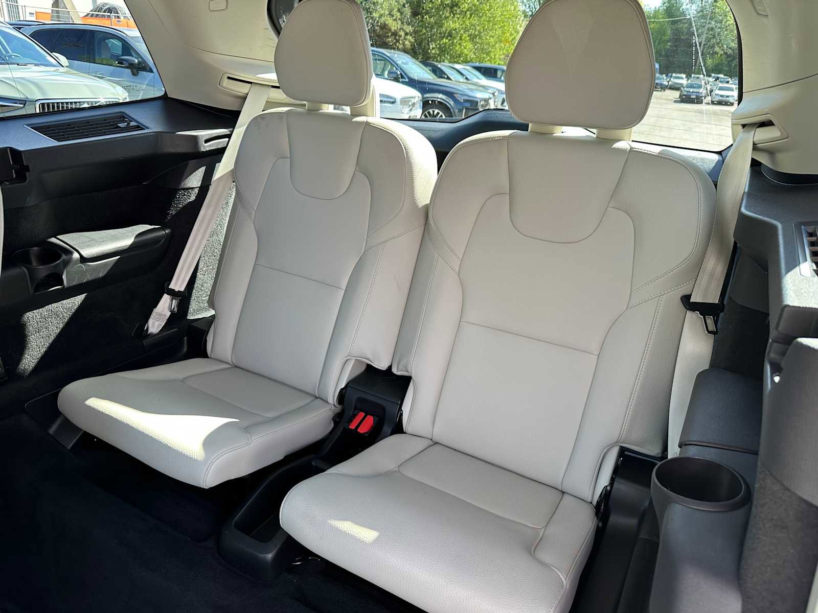 Used 2023 Volvo XC90 T8 Plus w/ Protection Package AWD/4WD image 18