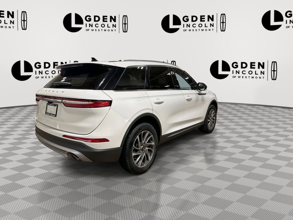 Certified 2022 Lincoln Corsair AWD w/ Equipment Group 101A image 8