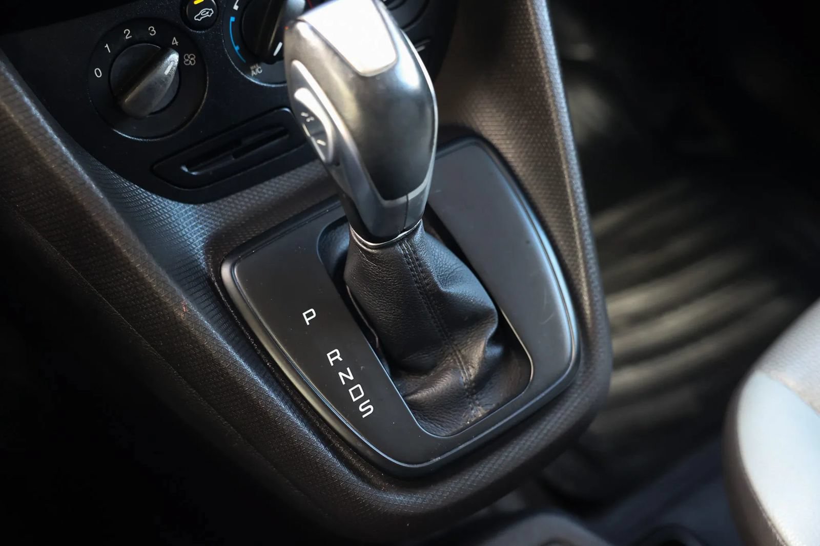Used 2018 Ford Transit Connect XL FWD image 37