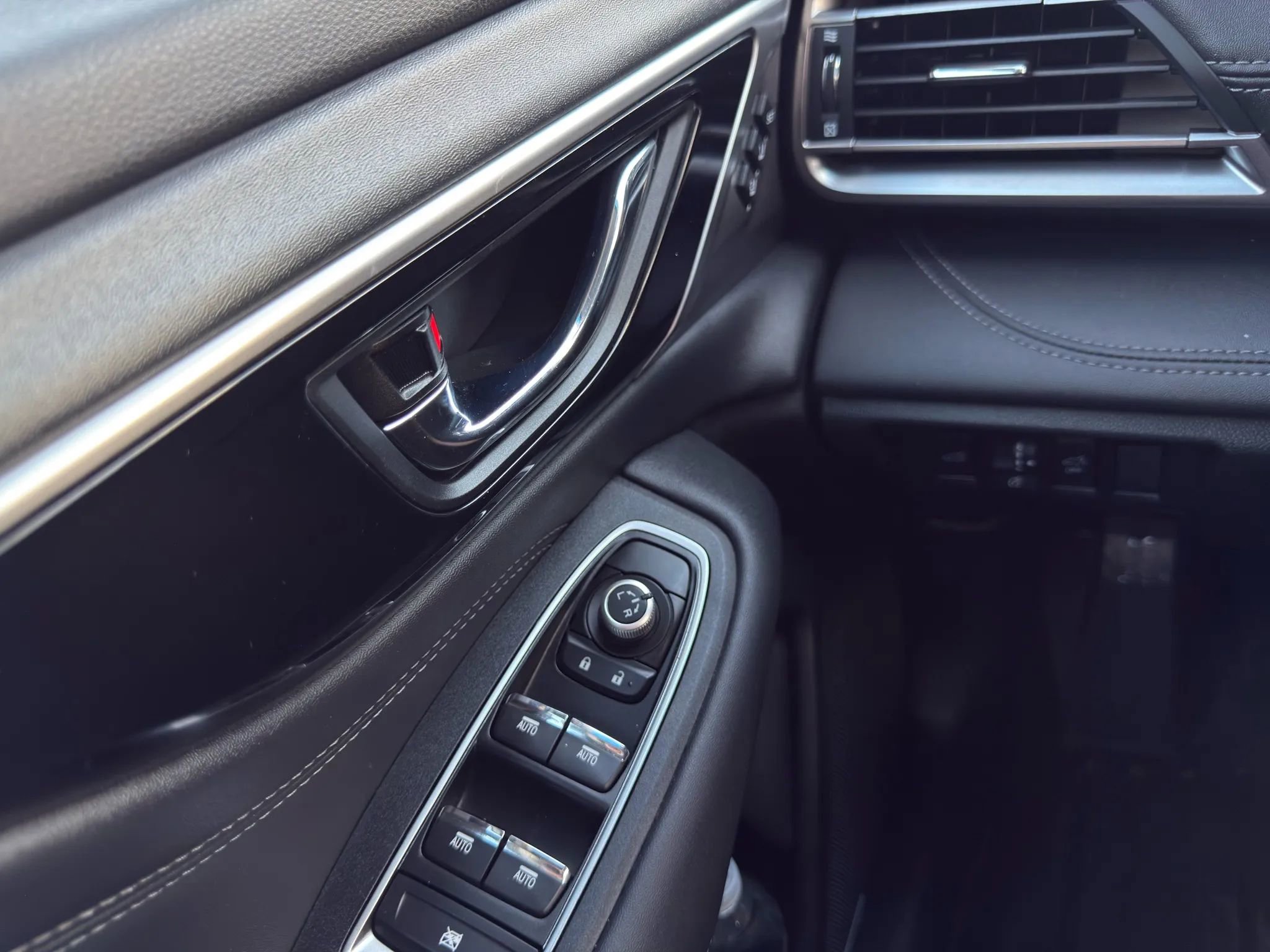 Used 2022 Subaru Outback Limited XT image 29