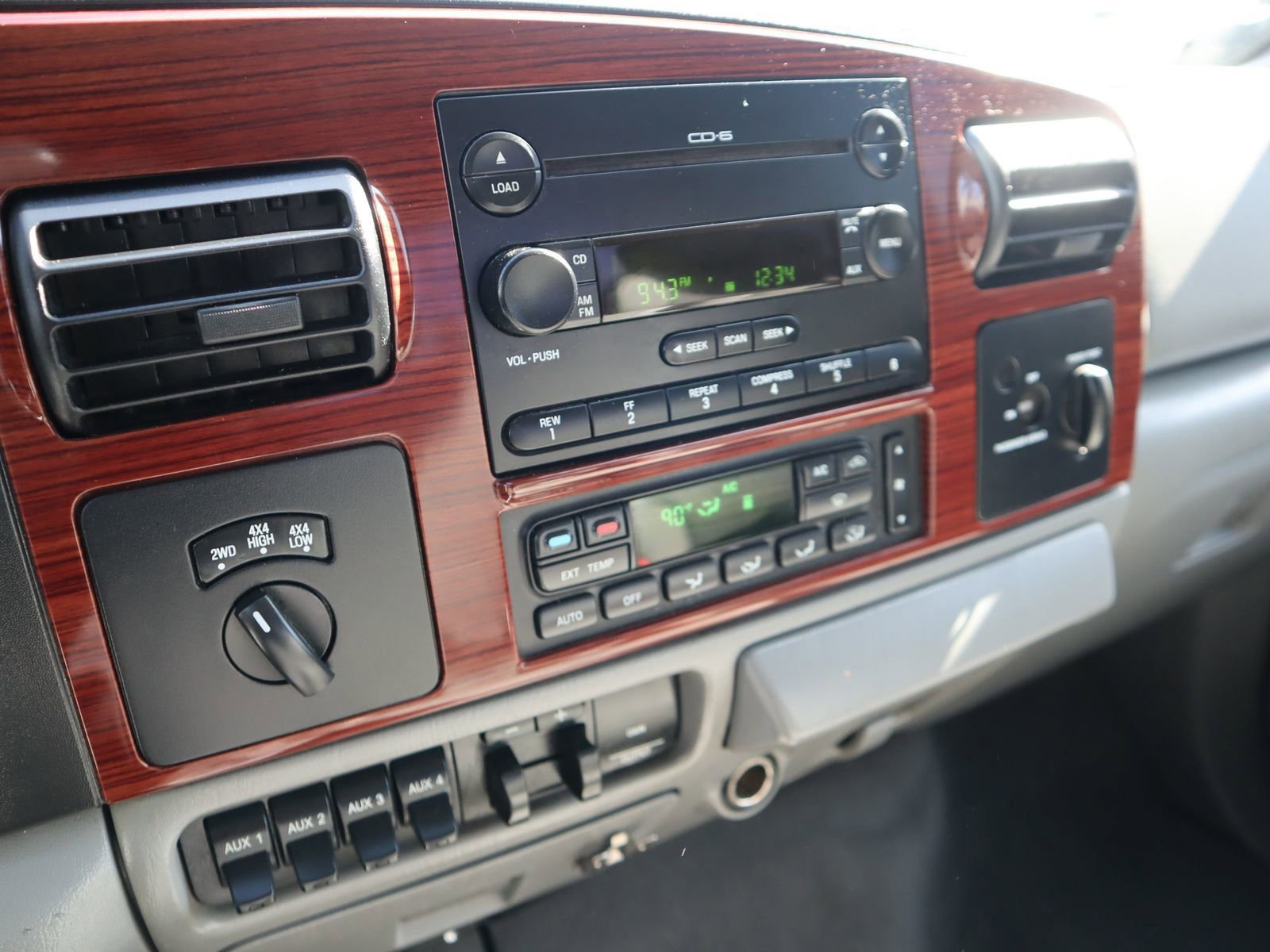 Used 2006 Ford F350 4x4 SuperCab DRW Super Duty image 43