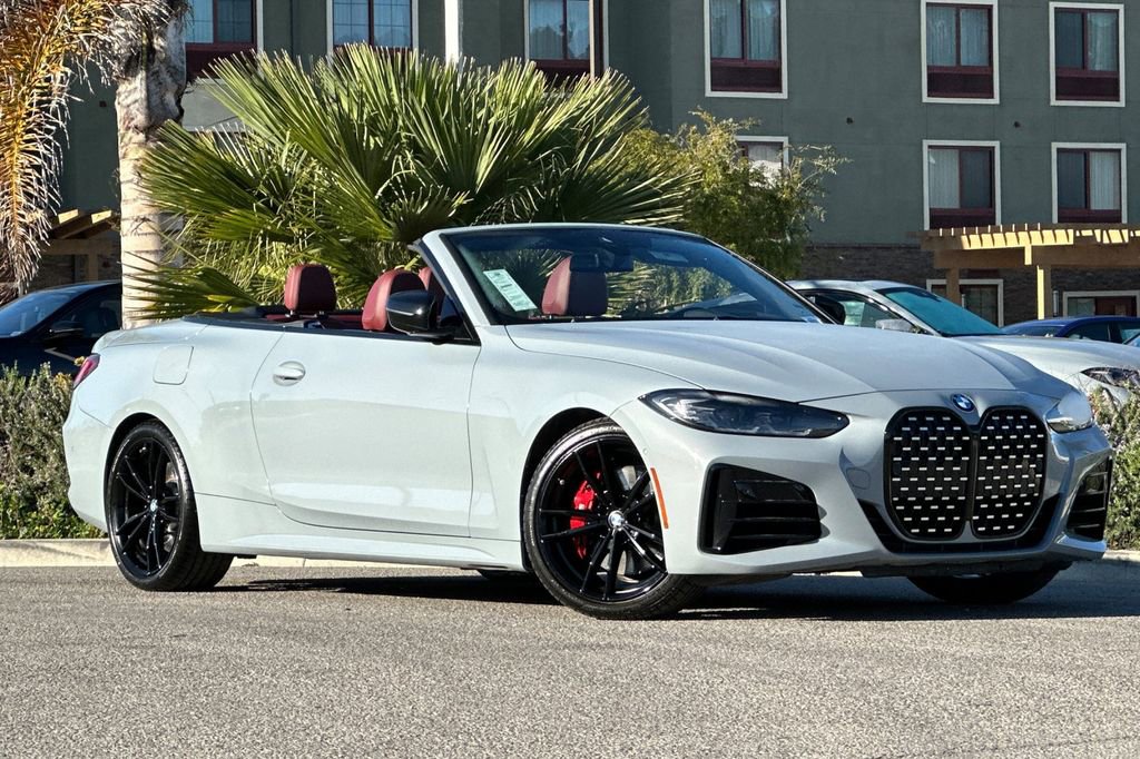 Used 2023 BMW M440i Convertible w/ Premium Package image 9
