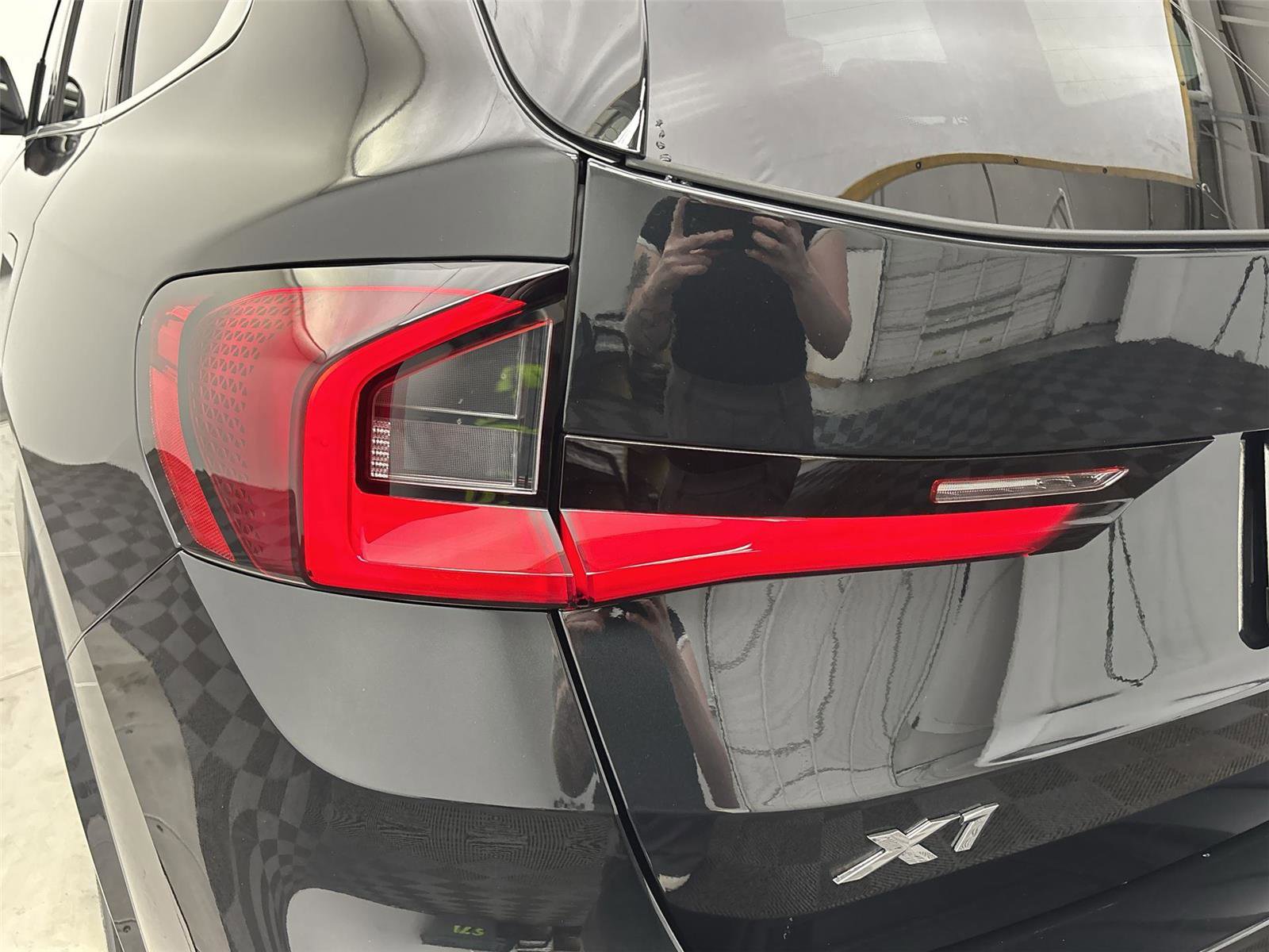 New 2025 BMW X1 xDrive28i w/ Premium Package image 19