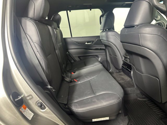 Used 2025 Lexus LX 700h Luxury AWD/4WD image 31