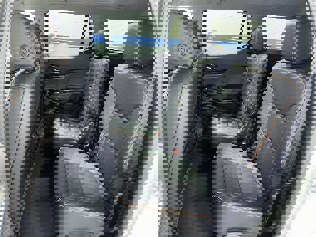 Used 2022 GMC Acadia AT4 w/ Preferred Package image 17