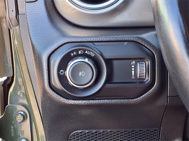 Used 2023 Jeep Wrangler Sahara w/ Cold Weather Group image 20