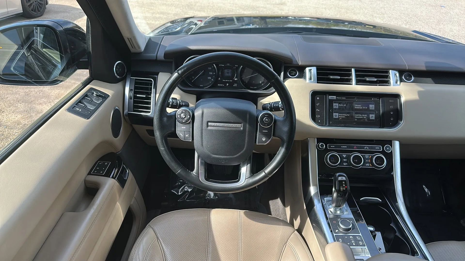 Used 2016 Land Rover Range Rover Sport HSE image 32