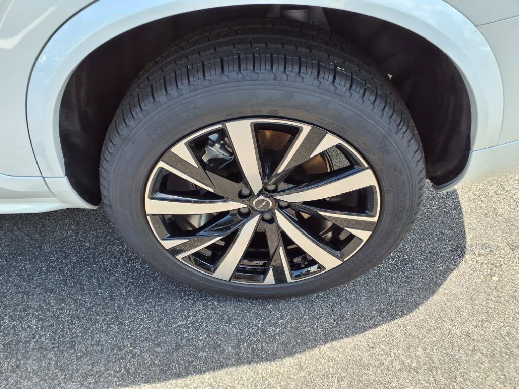 New 2026 Volvo XC90 B5 Core AWD/4WD image 7