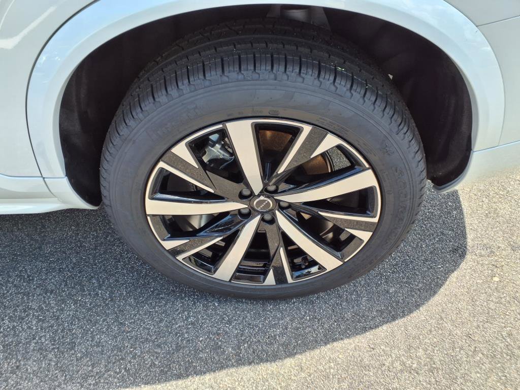 New 2026 Volvo XC90 B5 Core image 7