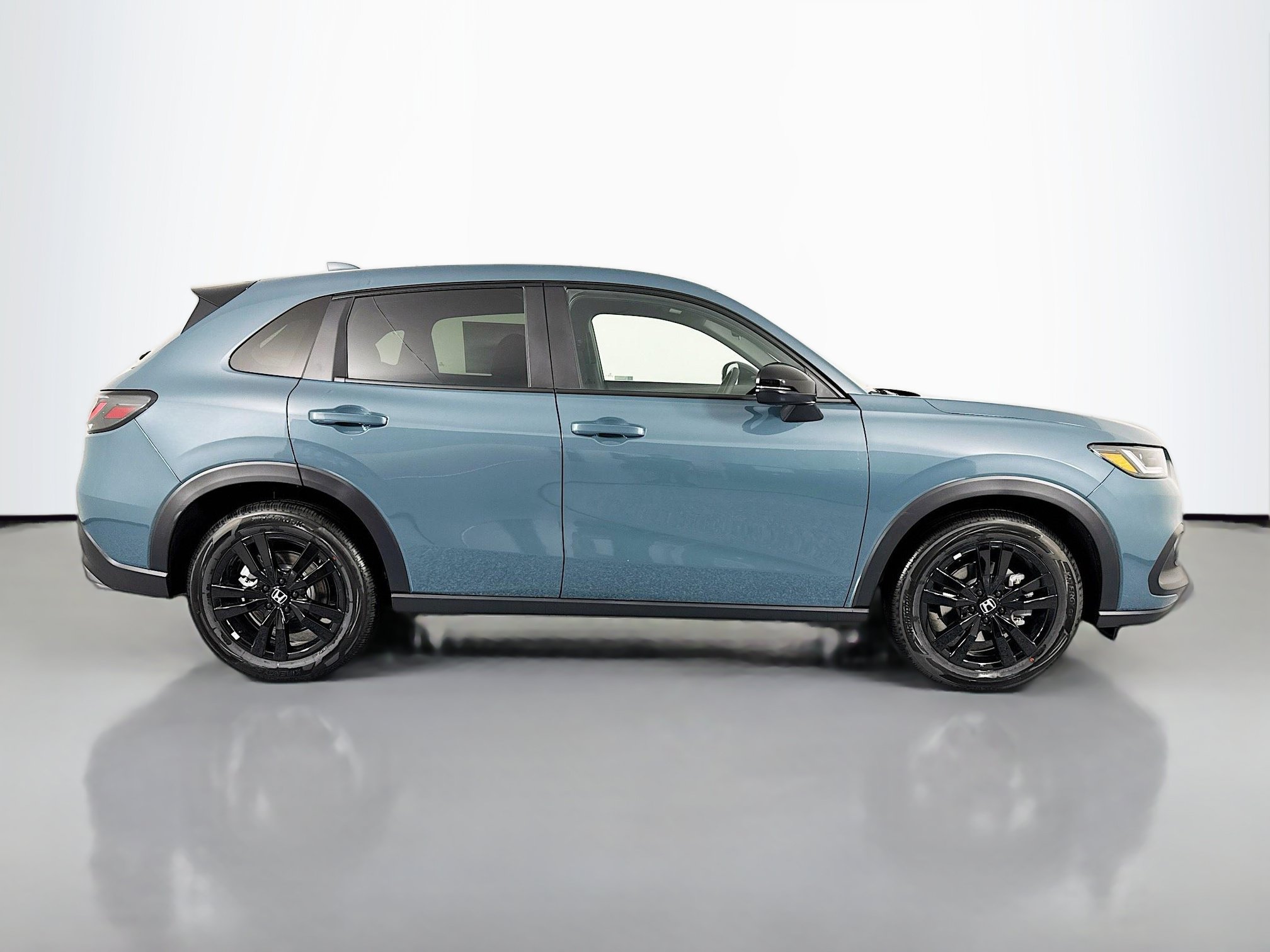 New 2027 Honda HR-V Sport image 4