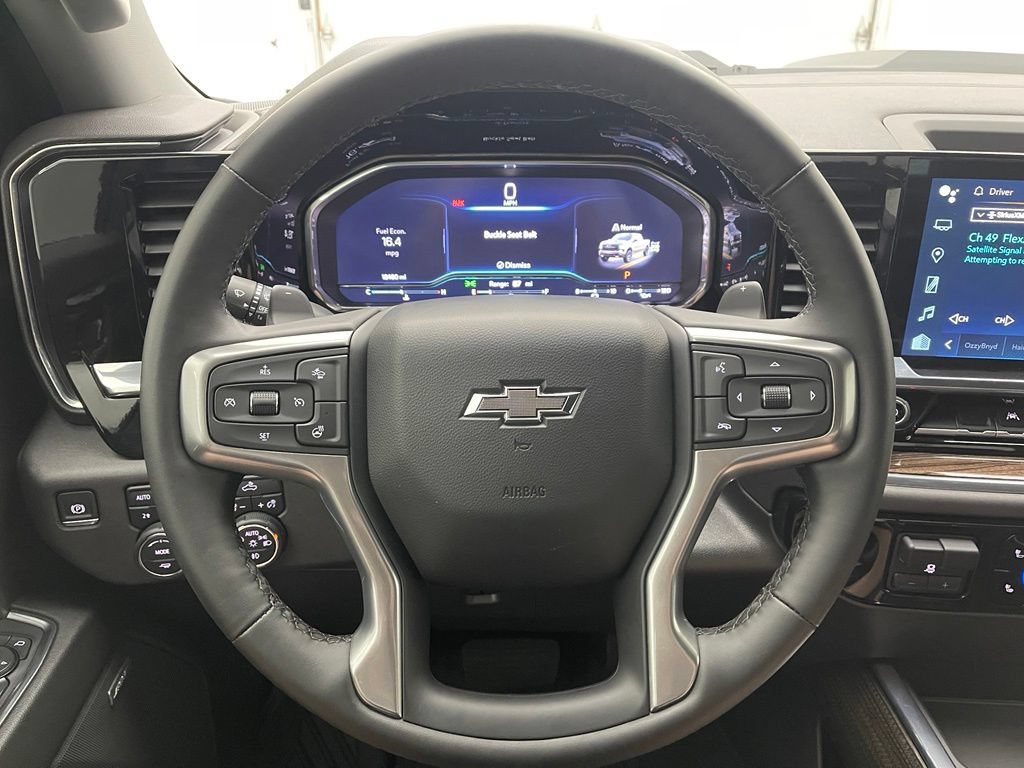 Used 2024 Chevrolet Silverado 1500 LT Trail Boss w/ Convenience Package II AWD/4WD image 18