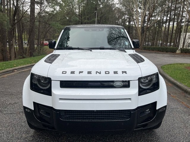 Certified 2025 Land Rover Defender 110 X-Dynamic SE image 3