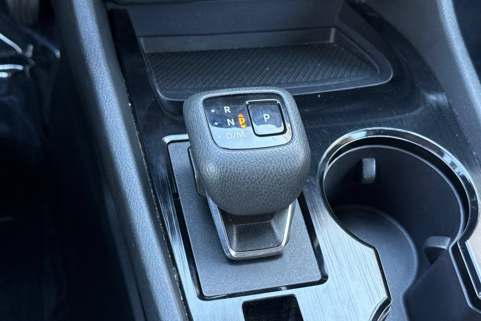 Certified 2024 Nissan Rogue S FWD image 28