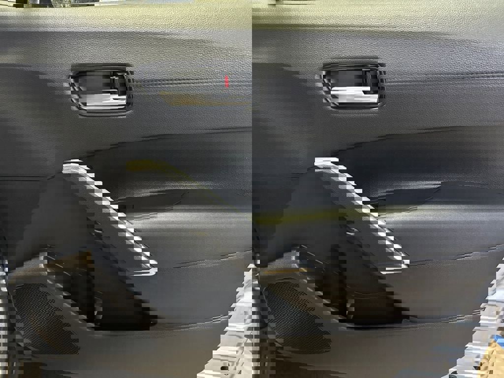 Used 2024 Toyota Corolla Cross XLE w/ Convenience Package image 25