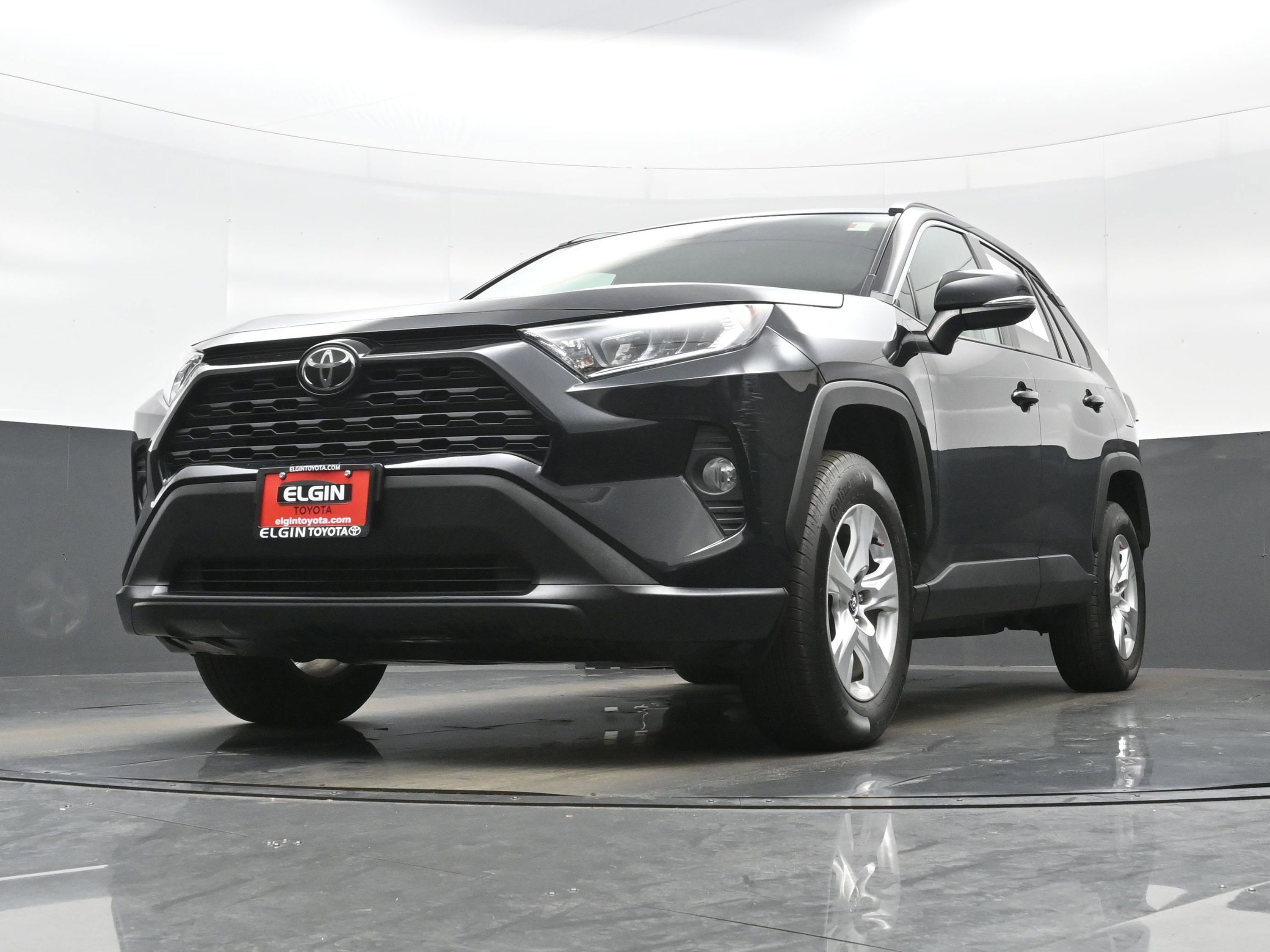 Used 2021 Toyota RAV4 XLE AWD/4WD image 28