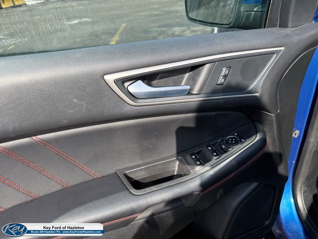 Used 2023 Ford Edge ST-Line w/ Cargo Accessory Package image 13