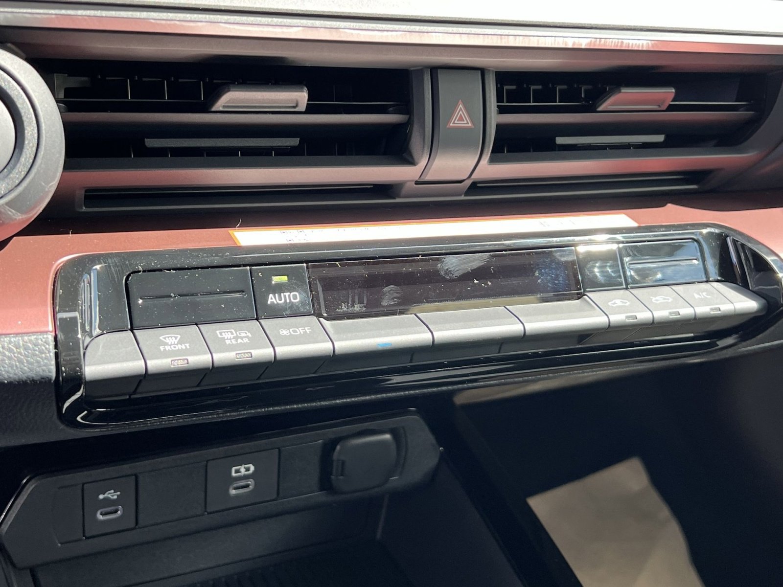 New 2026 Toyota Prius Plug-In Hybrid FWD image 16