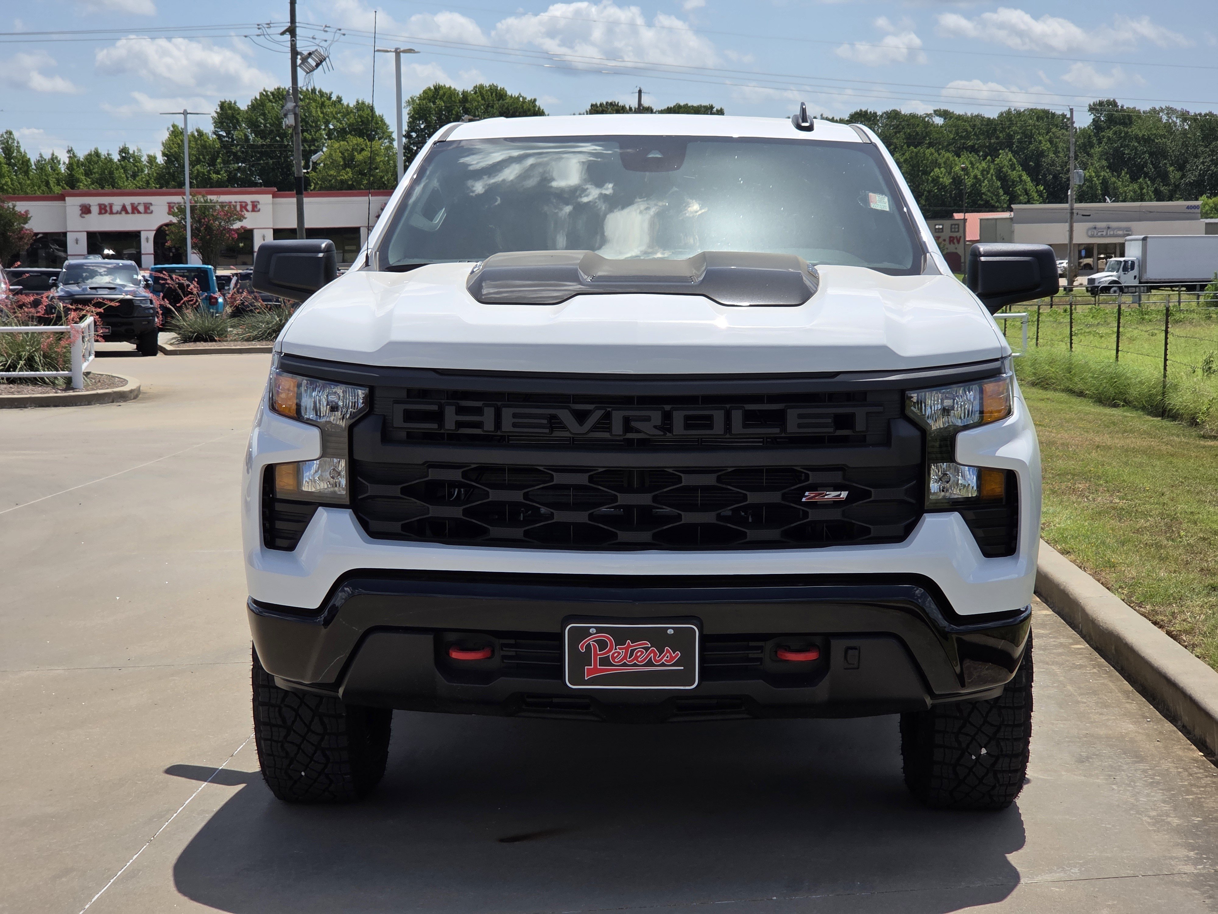 New 2026 Chevrolet Silverado 1500 Custom Trail Boss AWD/4WD image 2
