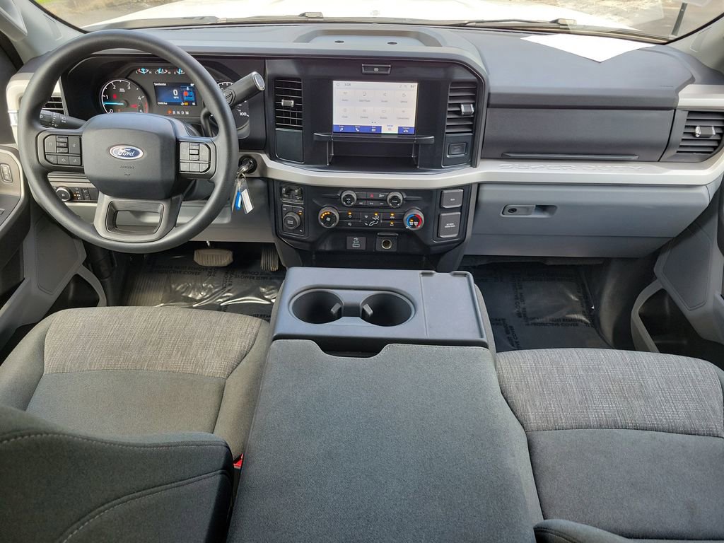 Used 2025 Ford F250 XLT image 13