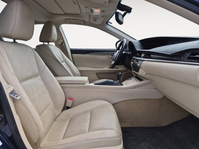 Used 2014 Lexus ES 350 w/ Ultra Luxury Package FWD image 15