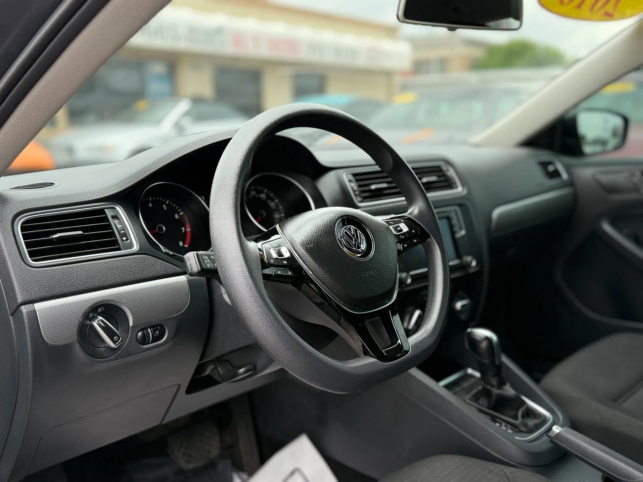 Used 2016 Volkswagen Jetta SE FWD image 30