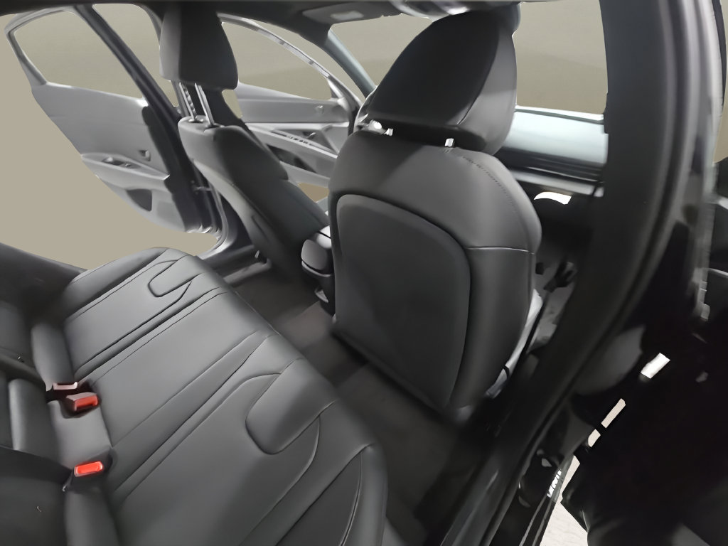 New 2026 Hyundai Elantra SEL Sport FWD image 22