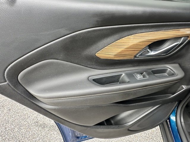 Used 2020 GMC Terrain SLE image 23
