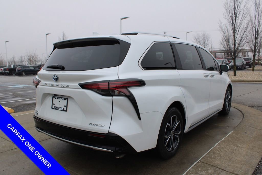 Used 2025 Toyota Sienna Platinum image 7