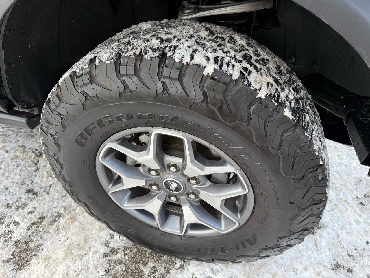 Used 2025 Ford Bronco Badlands image 9