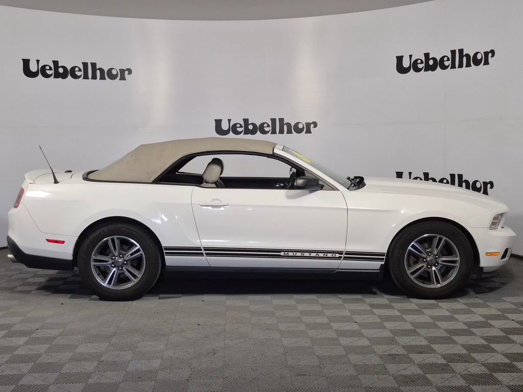 Used 2012 Ford Mustang Premium RWD image 8