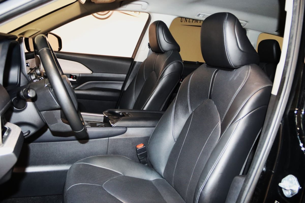 Used 2024 Toyota Grand Highlander FWD image 33