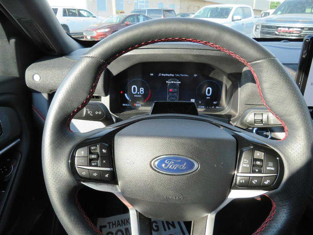 Used 2025 Ford Explorer ST-Line image 11