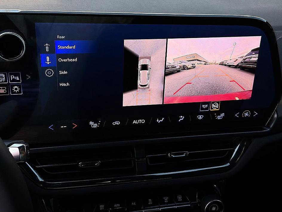 Used 2025 Chevrolet Equinox EV RS image 12