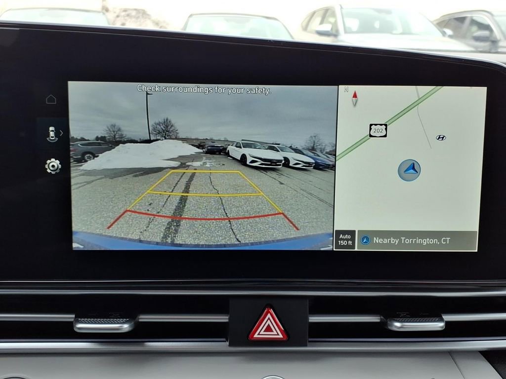 New 2025 Hyundai Elantra Limited image 15