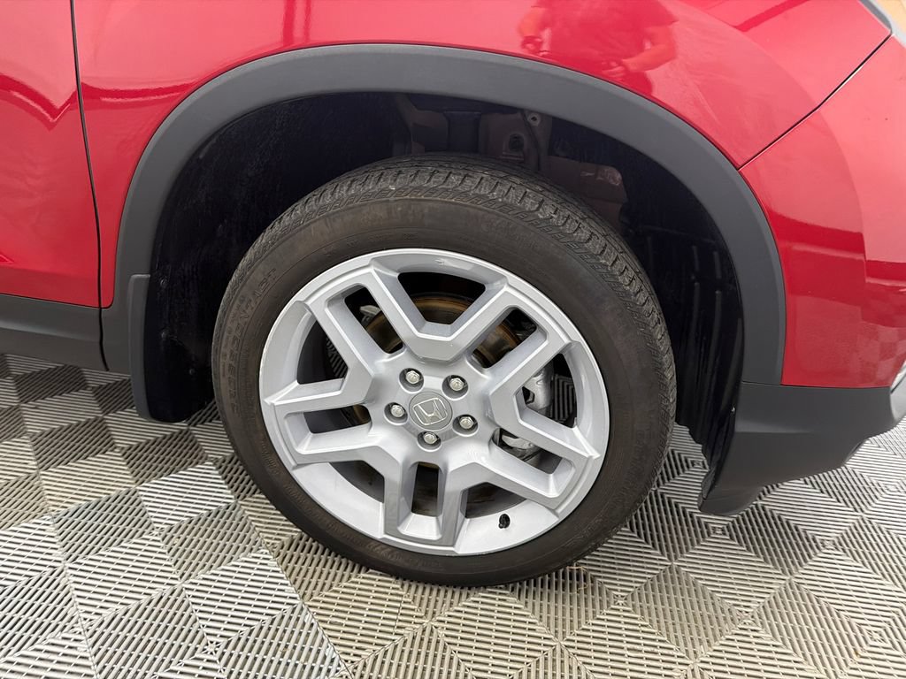 Certified 2025 Honda Passport EX-L image 14