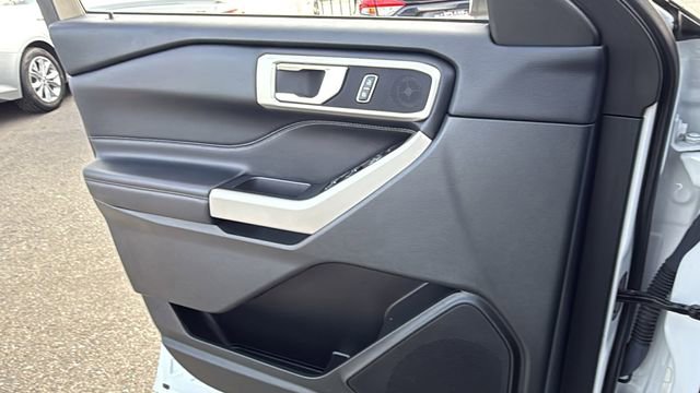 Used 2023 Ford Explorer XLT w/ Equipment Group 202A image 27