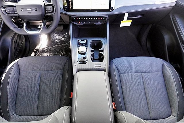 New 2026 Jeep Cherokee Laredo AWD/4WD image 23