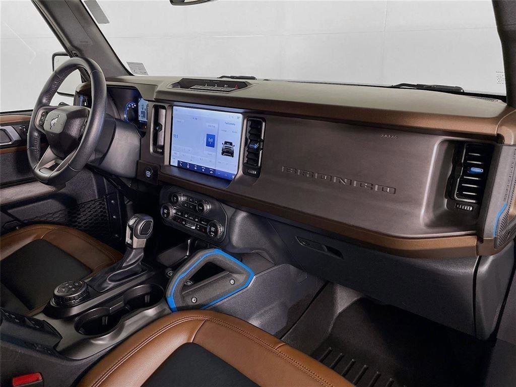 Used 2023 Ford Bronco Outer Banks image 32