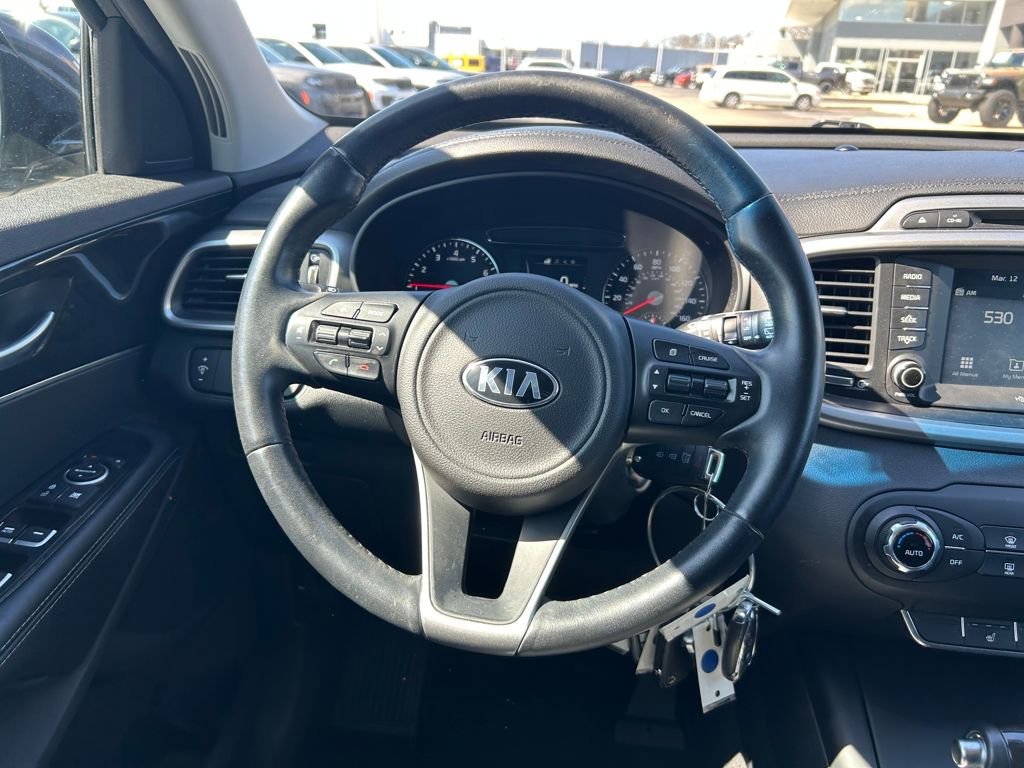 Used 2017 Kia Sorento LX w/ LX Convenience Package image 10