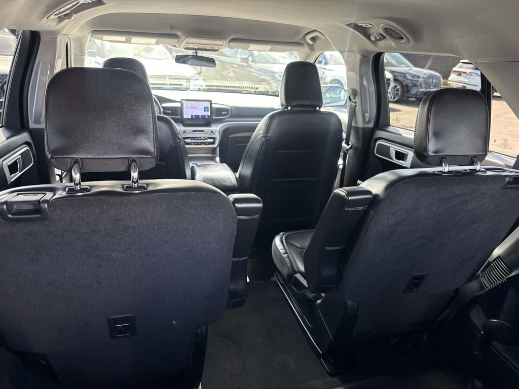 Certified 2022 Ford Explorer XLT w/ Equipment Group 202A image 10