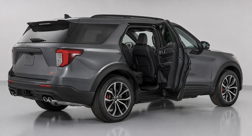 Used 2023 Ford Explorer ST AWD/4WD image 15
