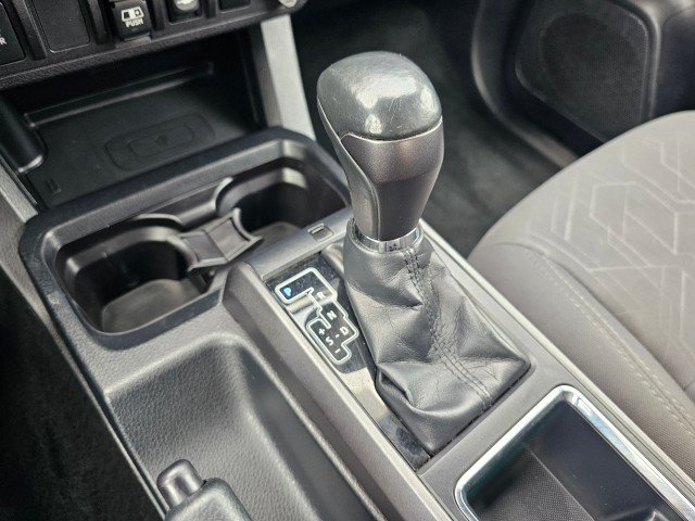 Used 2019 Toyota Tacoma TRD Off-Road AWD/4WD image 38